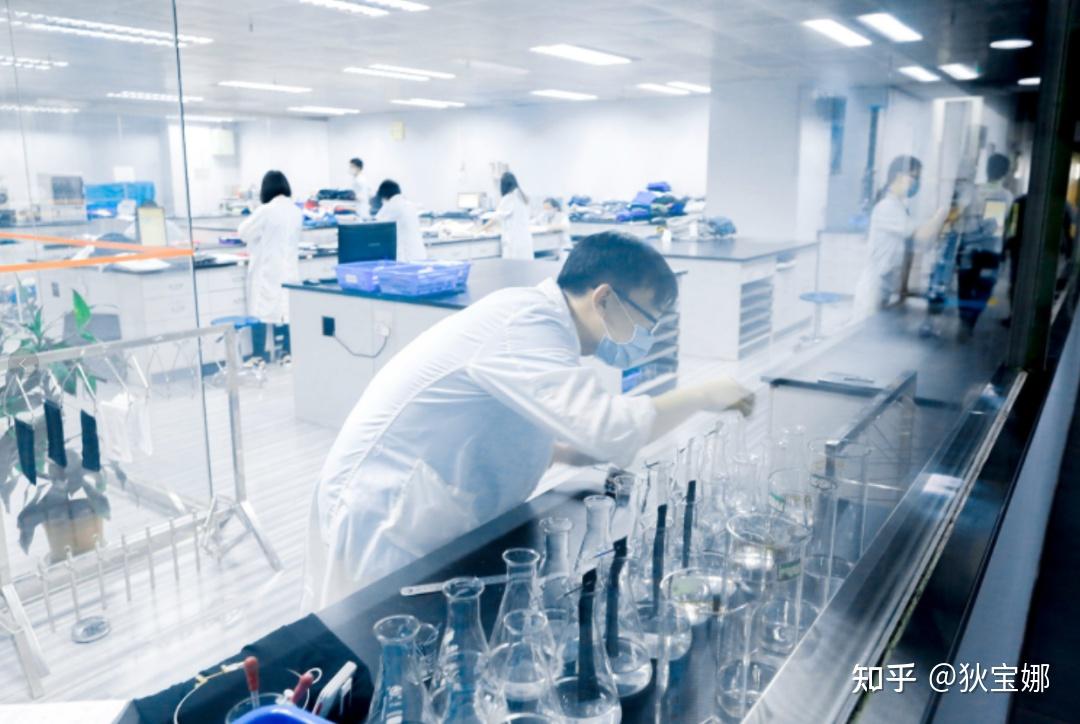 精细加工技术 化妆品研发团队如何以技术创新打破产品同质化困局